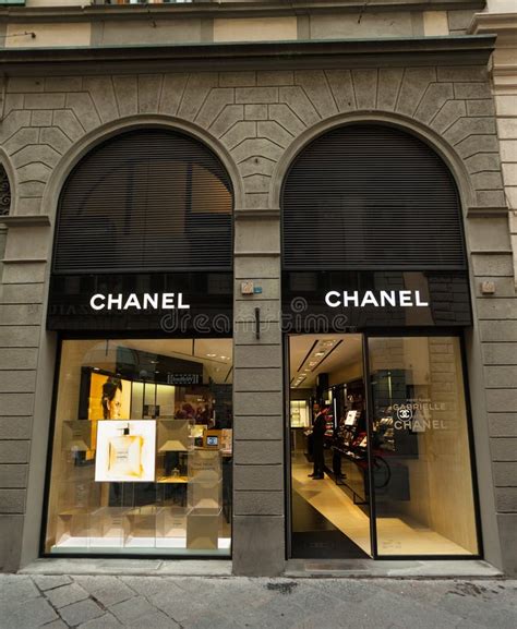 where to buy cheap chanel in italy|Chanel outlet in Italy.